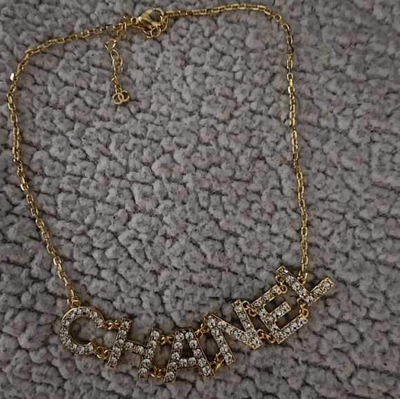 Brand New Gorgeous Sparkling Designer Necklace - Picture 4 of 9